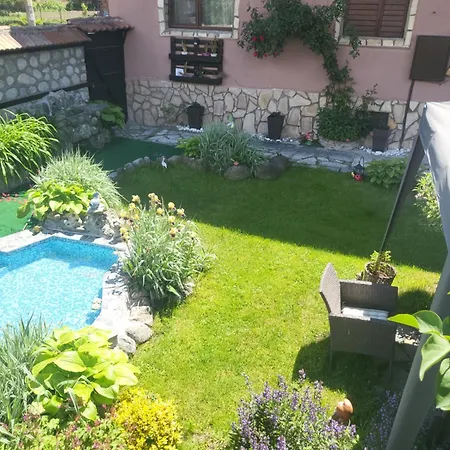 Boina House Pensión *