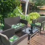 Boina House 게스트하우스 반스코