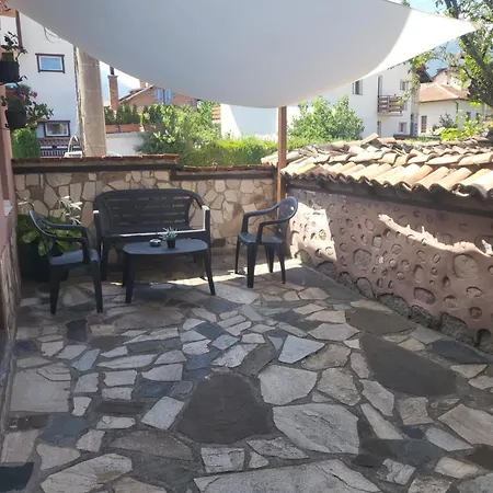 Boina House Gasthof *