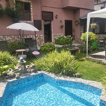 Boina House בית הארחה 3*