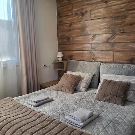 Pensionat Boina House 3*