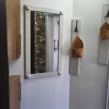 Boina House בית הארחה 3*