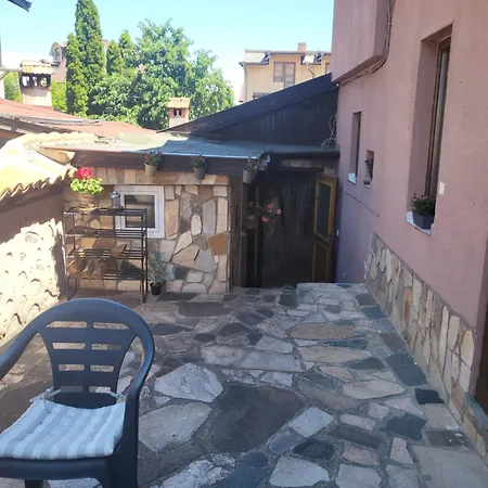 Boina House בית הארחה 3*